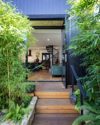 The Barn, Paddington