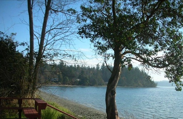 La cabaña de playa en el noreste de Geoduck Cove Carril