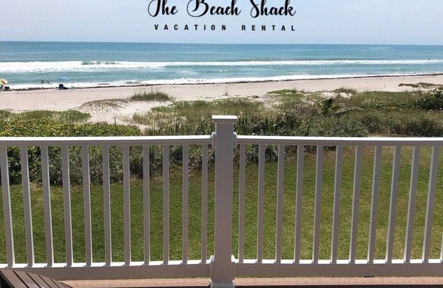 THE BEACH SHACK, una casa de lujo frente al mar en la esquina tranquila de Indialantic.