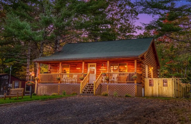 The Bear's Den | Lake Access, Hot Tub, Snowmobile!