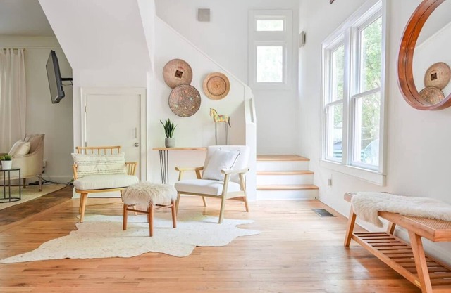This house is a 3 bedroom(s), 3.5 bathrooms, located in Atlanta, GA.