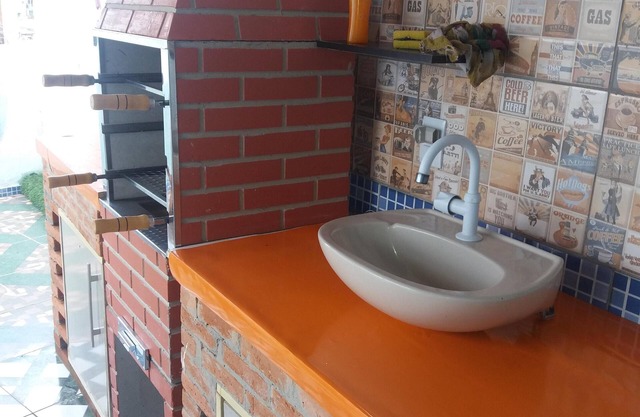 El castillo del barrio. Invierno con aire acondicionado caliente. ¡Vamos!