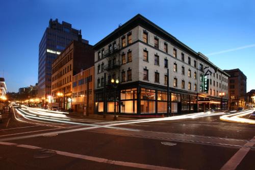 The Clyde Hotel Portland by Kasa Living