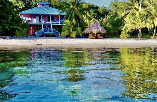 La Coral Casa En Treasure Beach, Utila