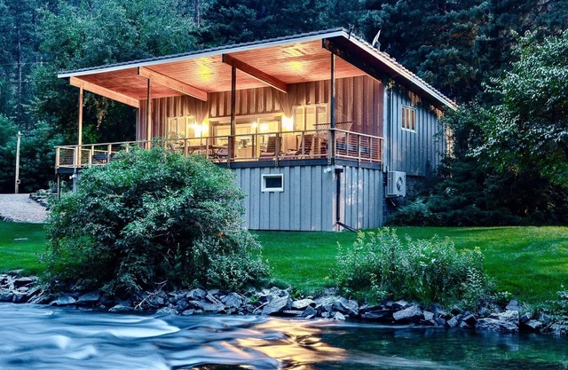 The Creek Front Cabin - 2 HAB, 2 BA - enorme cubierta de 40 '- ¡Configuración de un millón de dólares!