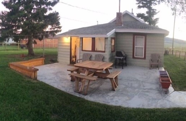 El Douglas Creek Cottage cómodo, ahora con Dish Network TV y WiFi gratuito