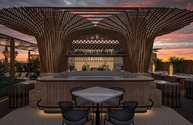 The Eliot Hotel & Banquet