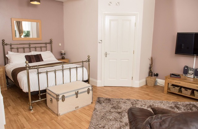 LA SUITE esmeralda, DE LUJO estudio- LAS SUITES joyería, BIRMINGHAM