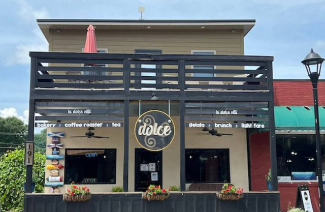 The Everett Suite above Dolce, Bryson City, walk to restaurants and GSMRailroad