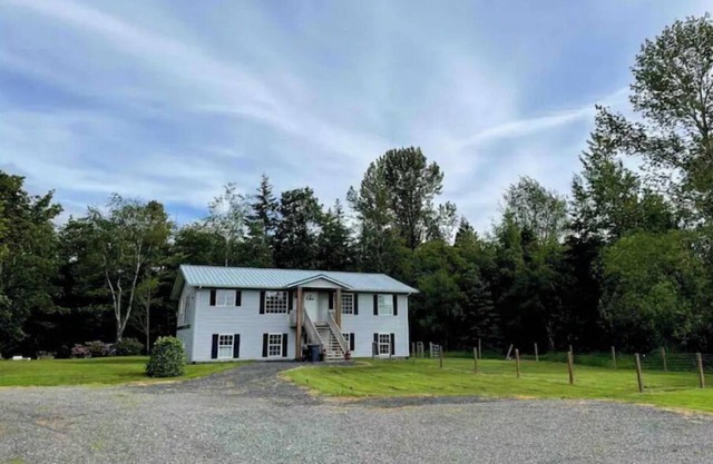 The Farmhouse at Cedar Star Ranch