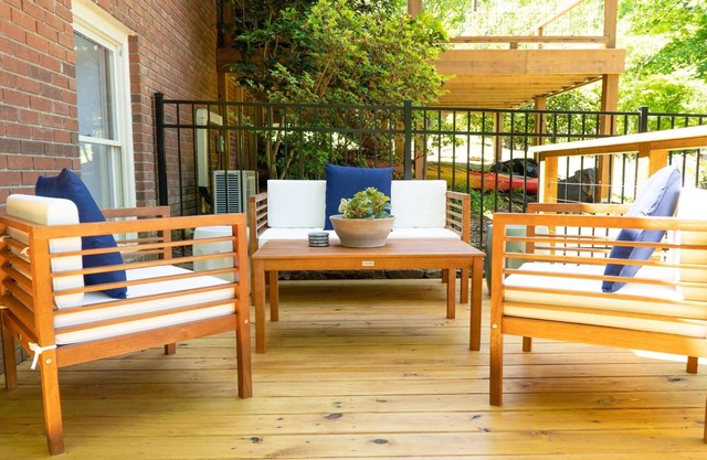 The Fiddle Leaf Getaway- Your Outdoor Oasis Near TIEC and mountains!