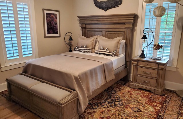 "THE FISHERMAN'S COTTAGE" Historic District-Mount Dora's # 1 DESTINATION Rental!