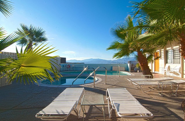 The Getaway # 4: 1BR, piscina, niños / mascotas bienvenidos