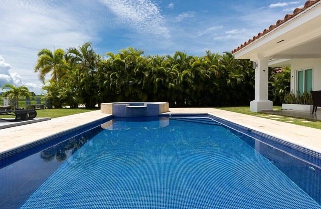 The Golf Oasis Villa by Acomodo