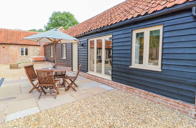 EL GRANARIO en Willow Grange Barns, Stanfield, Ref 1010000