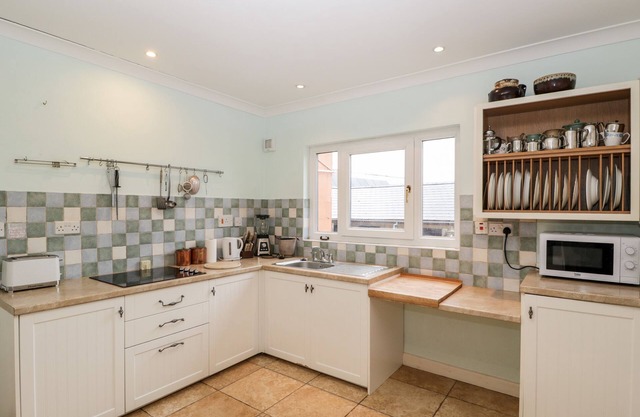 THE GRANARY, pet friendly, with a garden in Monmouth