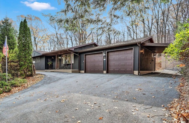 The Hawk's Nest: 2-bedroom house. Hike to Hawk Mountain /Appalachian/Kempton, PA