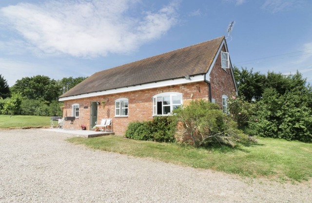 La casa de gallinas, BROMYARD