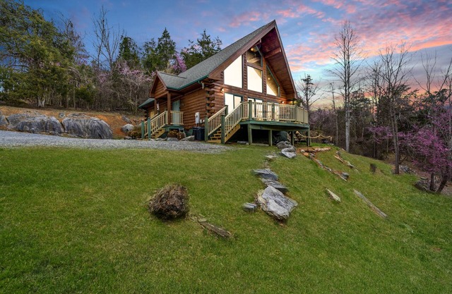 The Hideaway Cabin-Piney Flats- Tri-Cities- Bristol Motor Speedway