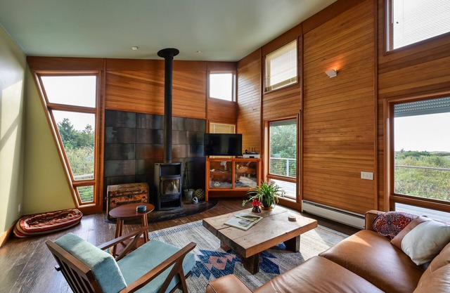 The Hideaway: Uninterrupted Ocean Views, Open Floor Plan, Hot Tub