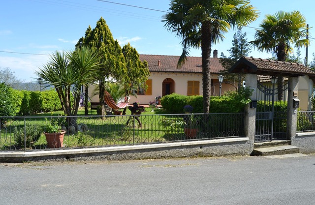 LA CASA EN LA COLINA POR MAYE 1