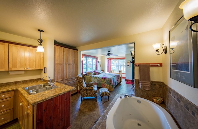 El Inn en Croftville Road Cottages # 6. En la orilla del lago superior.