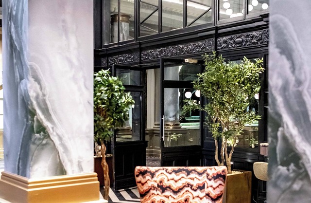 The Met Hotel
