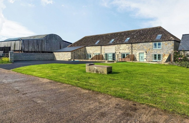 The Mill House UK47418