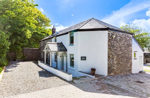 THE OLD BAKEHOUSE - WITHIN THE HELLAND BARTON FARM COLLECTION in Delabole