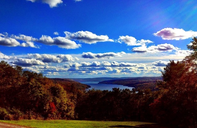 El pináculo con vistas panorámicas del lago Keuka en la ruta del vino