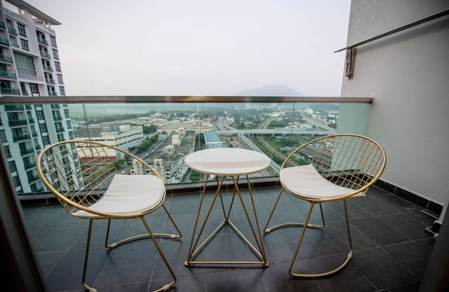 The Rumah @ BM City 3 habitaciones (Pink Panther)