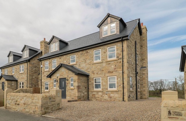 THE SMITHY, family friendly, luxury holiday cottage in Ponteland