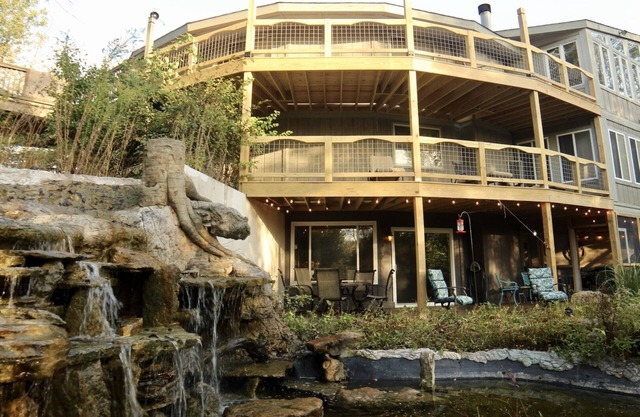 The Waterfall Suite Place + Walkout! ¡Ambos pasan por alto la cascada!