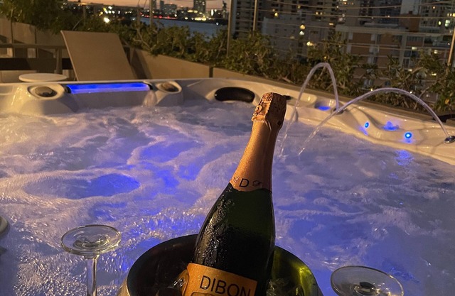 The Wave Hotel at Condado