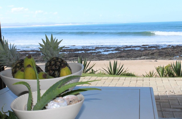 @The Waves beach accommodation with sea and mountain views! 7 Bedrooms