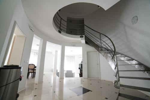 The White House ZR