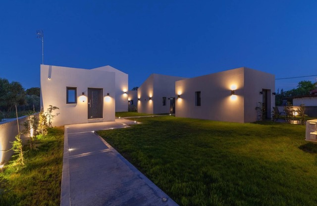 Theasea Luxury Suites- Bungalow 1