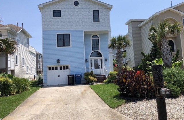 PRIVATE FAMILY VACATION HOME CLOSE TO EVERYTHING!