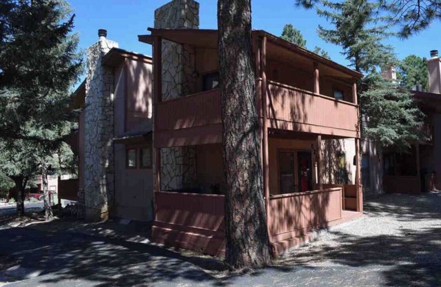 Este condominio de Ruidoso se encuentra en las pintorescas montañas de Sierra Blanca.