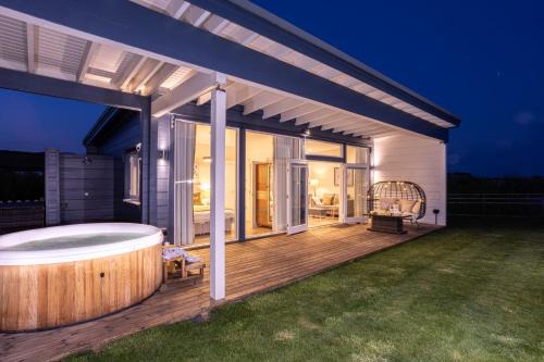 Thistledown Lodge, Nr Saunton