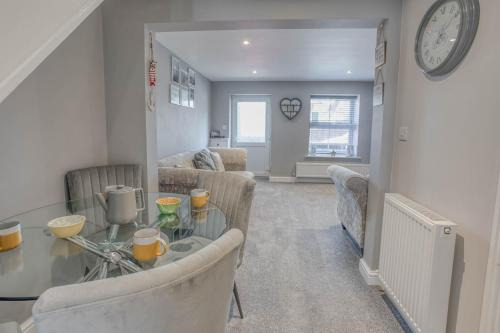 Three Bears Cottage - Pretty coastal cottage Sheringham -Crabpot Cottages