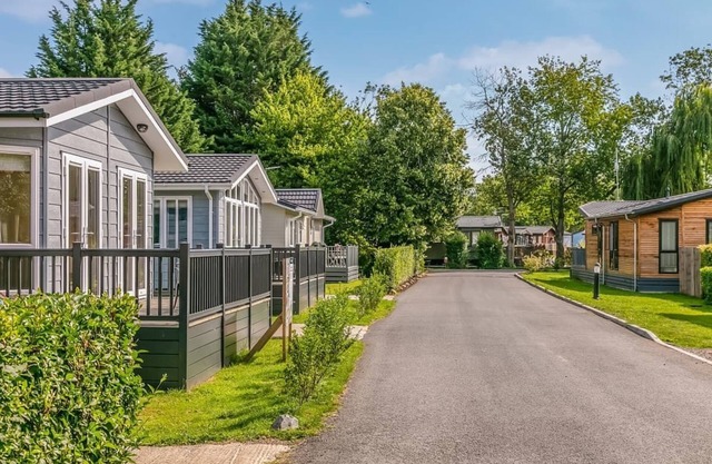 Three Bedrom Luxury Lodge with Hot Tub