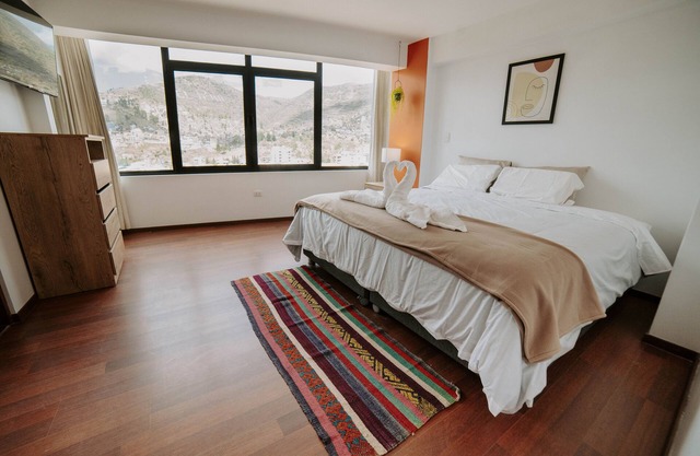 Three bedroom apartment w/ balcony near the city center in Cusco