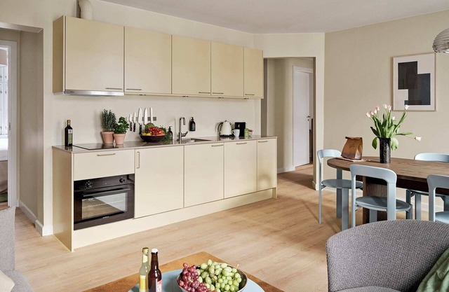 Brand-new apartment hotel – 2 baths & 3 bed rooms