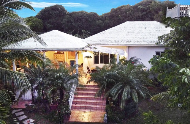 Three Little Birds Villa- Harbour Island Private Home with 2 studio suites