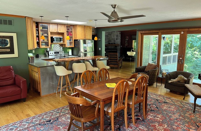 Three Oaks Creek House - Perfecto