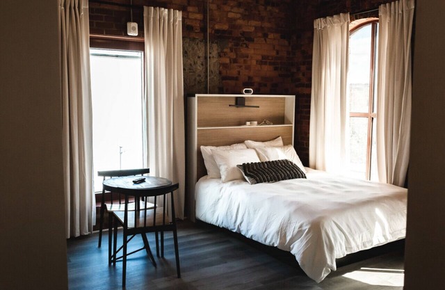 Three Trails Unit 14 | WineCountry/RoofDeck/Studio/Dwntn