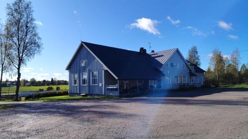 Tilava asunto vanhalla koululla