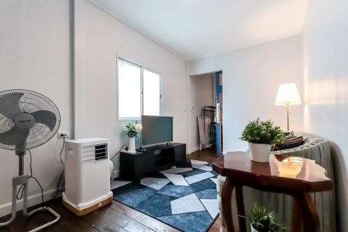 Tiny House Bangson at Bangsue Grand Station