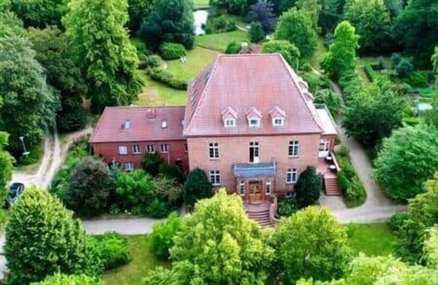 Gutshaus Gottin - for up to 24 people